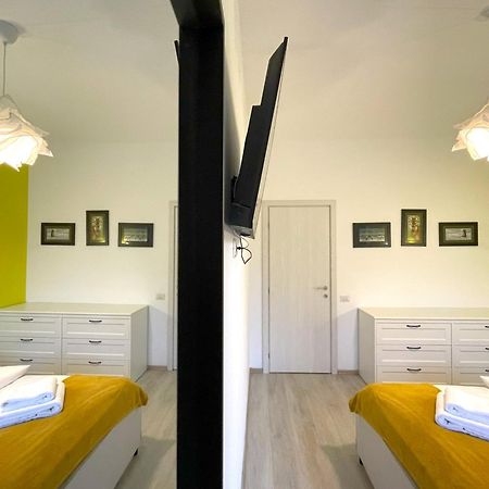 Cozy Riverfront Apartments With Garden And Mountain View Buşteni Buitenkant foto